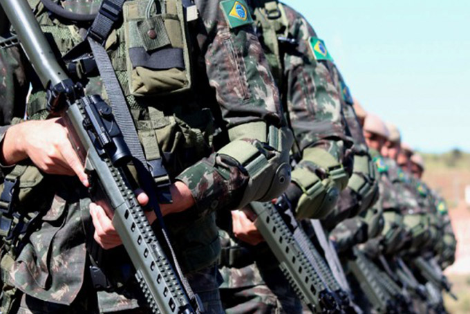 Intervenção militar seria enorme retrocesso, diz Exército 