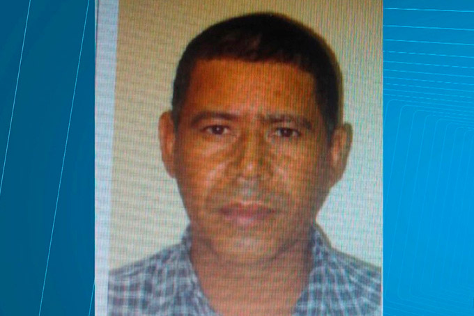 Adolescente é agredida com golpe de machado na cabeça pelo pai