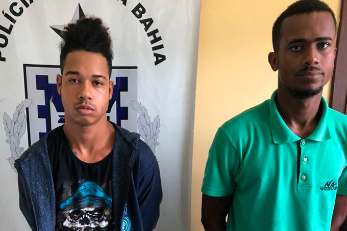 Dois jovens são presos e um menor é apreendido por tráfico de drogas
