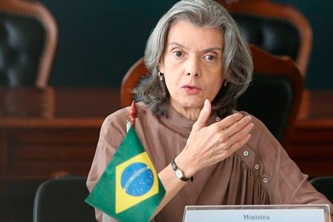 Cármen Lúcia nega dois habeas corpus em favor de Lula