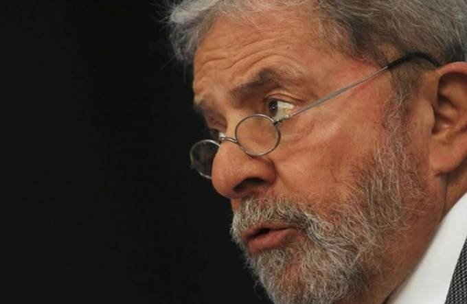 Defesa de Lula se diz 'estarrecida' e afirma que vai entregar passaporte