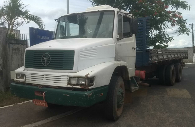 Homens são presos acusados de furtar linhas de tubo da Petrobrás