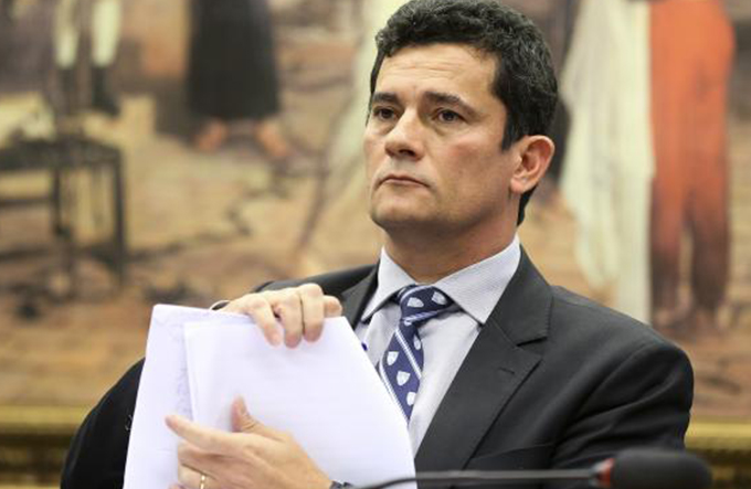 Moro determina leilão público do triplex atribuído a ex-presidente