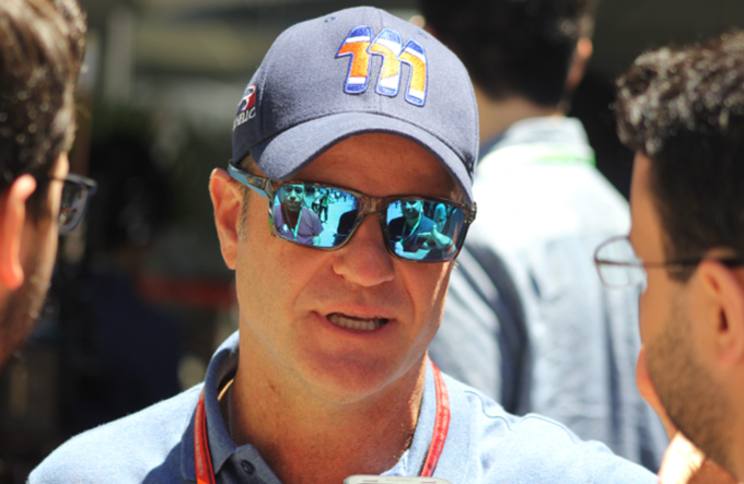 Barrichello é internado após sofrer princípio de AVC