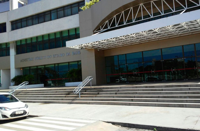 MP-BA divulga concurso para promotor; salário R$ 23 mil