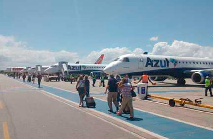 Passageiro morre dentro de avião após passar mal