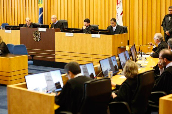 TST começa a revisar pontos da nova legislação trabalhista