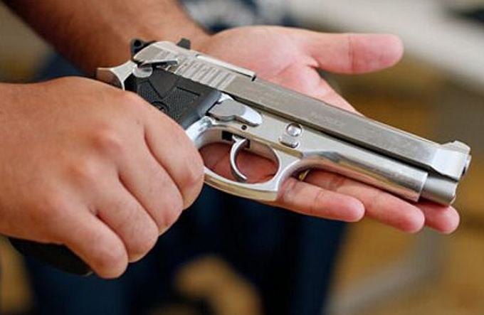 Policiais civis de folga poderão portar arma institucional durante a folia