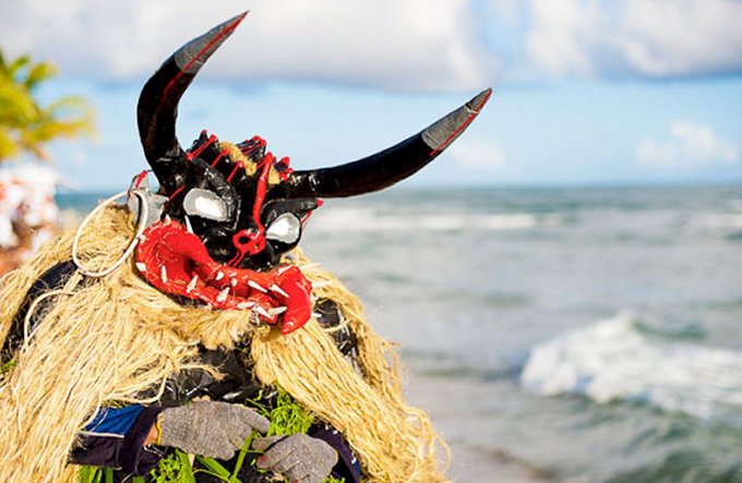 Exposição e concurso de Caretas em Praia do Forte