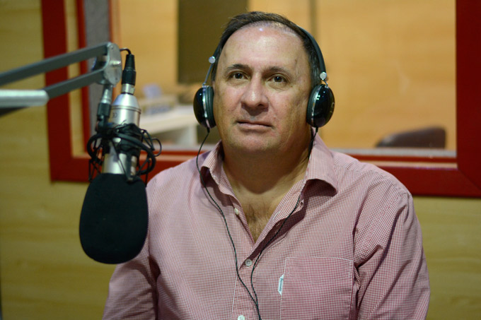  'Jaques Wagner fez promessas e não cumpriu', afirma Gualberto