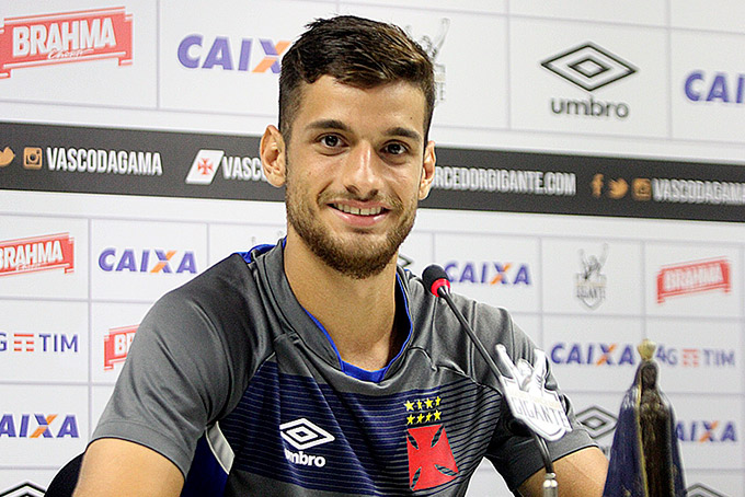 Guilherme Costa é anunciado pelo Vitória