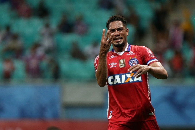 Hernane encaminha ida para o Grêmio