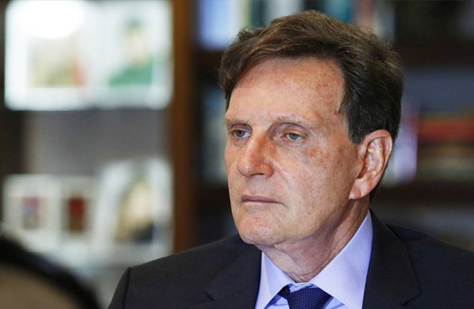 'Intolerância religiosa', diz Crivella sobre crítica no desfile da Mangueira