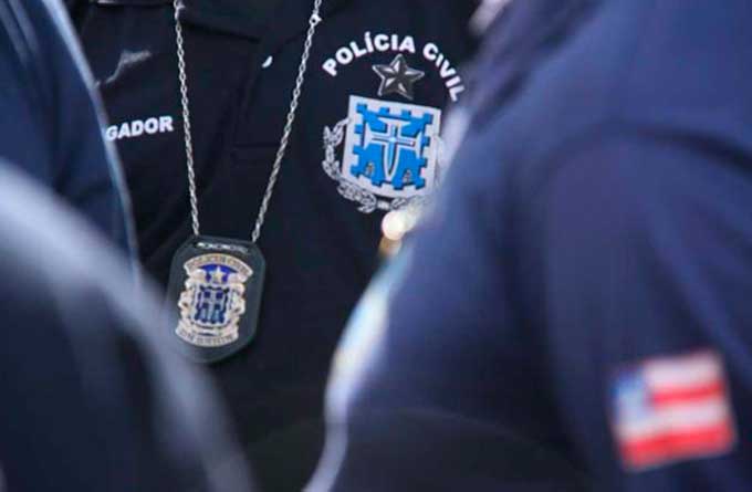 Adolescente mata mulher que fazia sexo dentro de sua casa