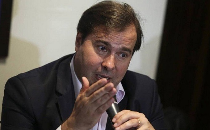 Maia descarta colocar votação da Previdência sem consultar STF