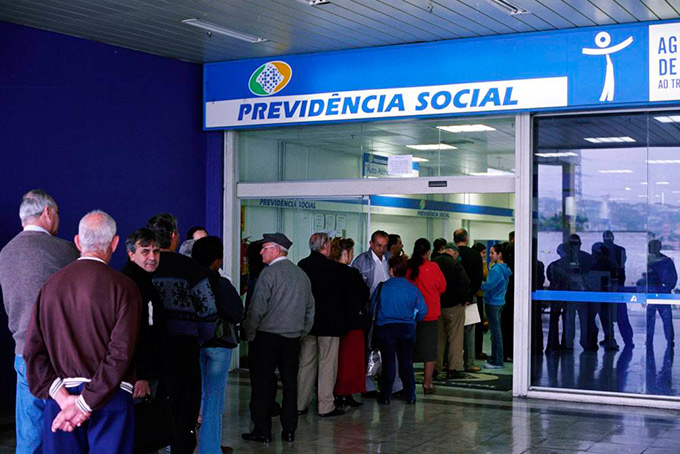 Aposentados do INSS têm até fevereiro para comprovar vida