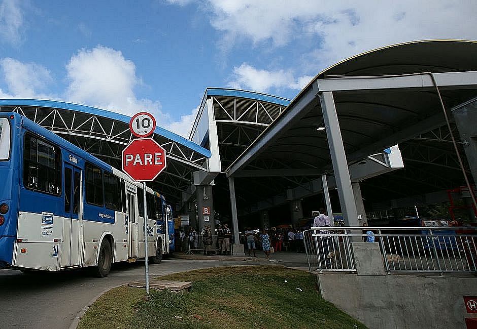 Vítima reage e atira em assaltante na estação Mussurunga
