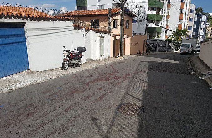 Perseguição policial acaba com morte de suspeitos no Rio Vermelho