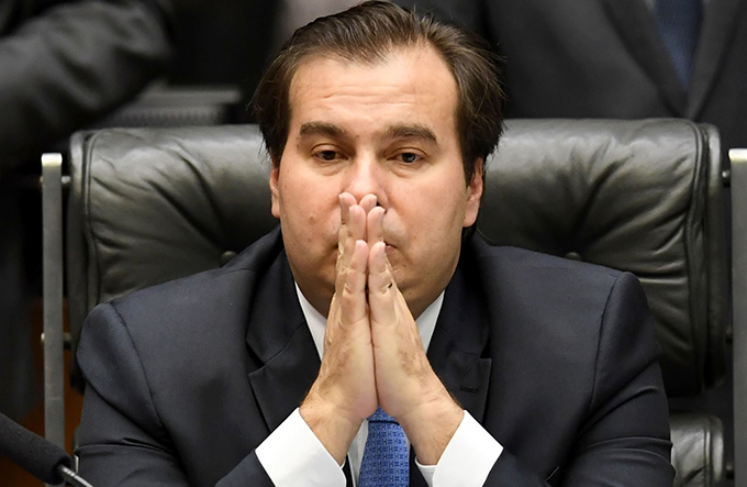 Rodrigo Maia: 'Temer sugeriu imposto para financiar a segurança pública'