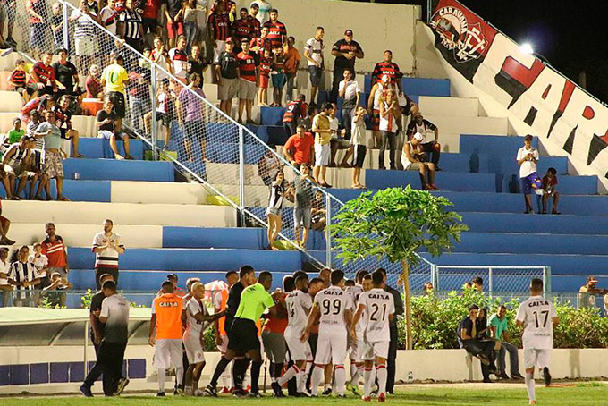 Queda de energia faz jogo entre Jacuipense e Vitória ser suspenso