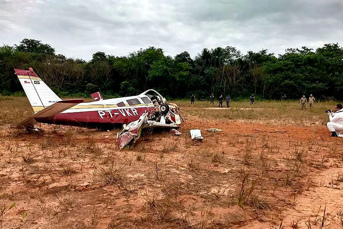 Aeronave de pequeno porte cai em Manaus e deixa 3 mortos