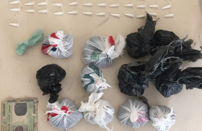 Jovem é preso com drogas em Camaçari
