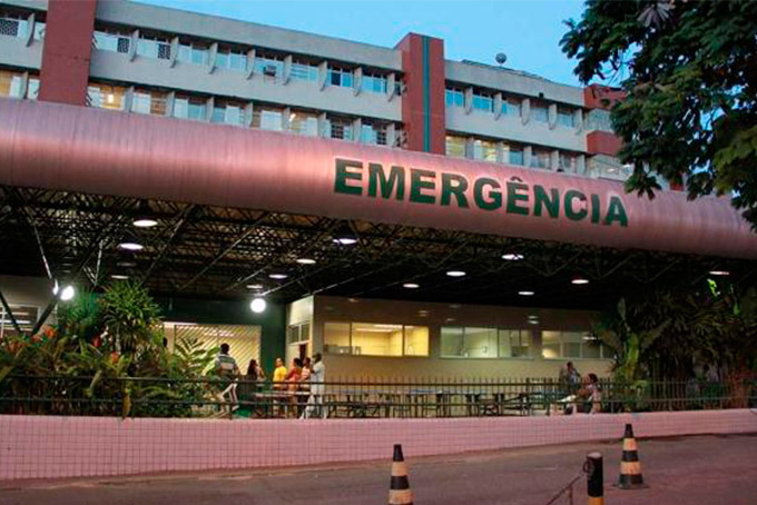 Troca de tiros deixa jovem morto e criança baleada em Salvador