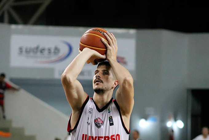 Em reta final de 1ª fase, Universo/Vitória visita o Caxias do Sul