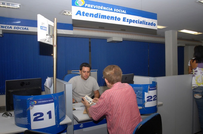 INSS muda regra de consignado via cartão de crédito para idoso
