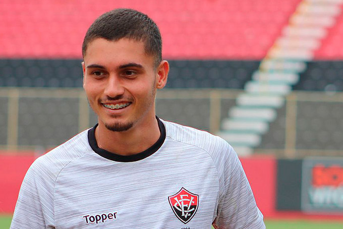 Luan celebra estreia como profissional: 'um sonho'