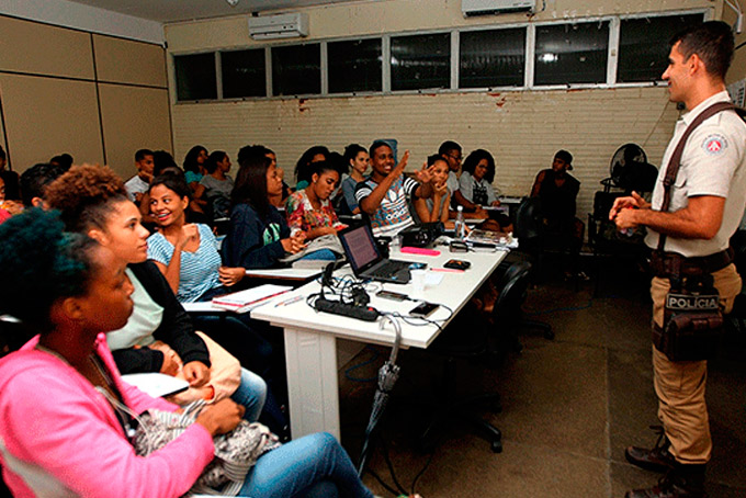 PM abre inscrições de curso que oferece reforço para o Enem