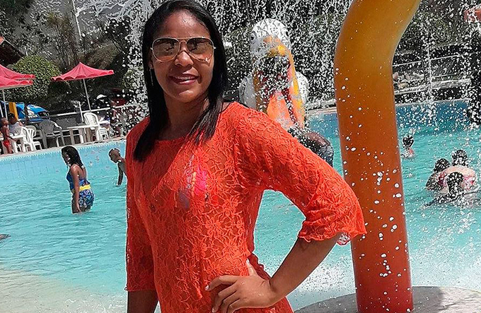 Funcionária de escola é morta a tiros na Boca do Rio