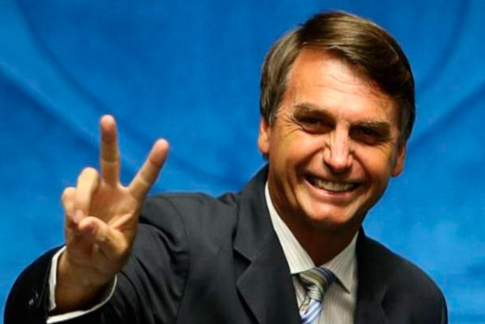 Bolsonaro inicia campanha pedindo votos a aliados