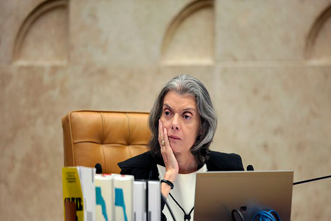 Cármen deixa habeas corpus de Lula fora da pauta