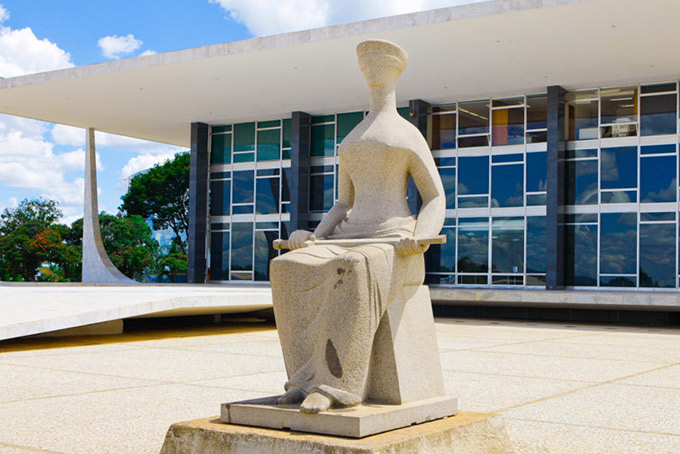STF decide suspender emissão de passaporte em cartório