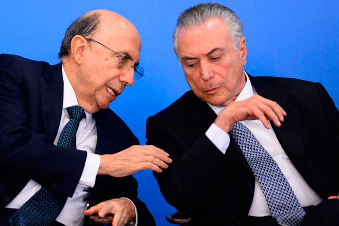 Em meio a negociações para eleição, Temer recebe Meirelles 