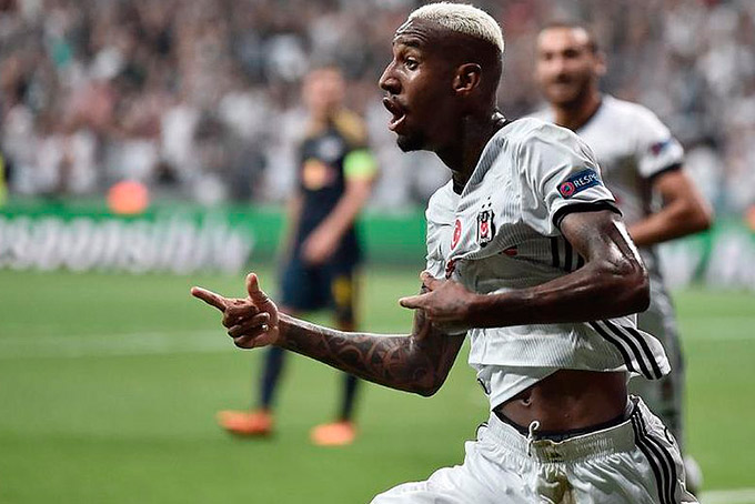 Talisca é novidade na penúltima convocação antes da Copa do Mundo