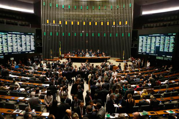 Congresso retoma análise de projetos sobre segurança pública