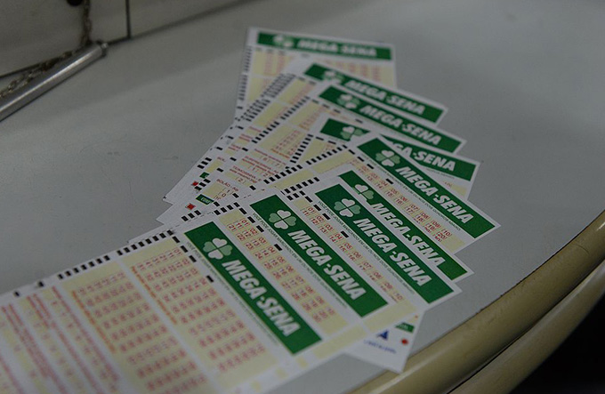 Dois apostadores levam o prêmio de R$ 60 milhões da mega-sena