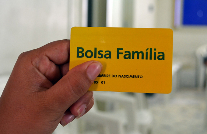 Bolsa Família paga em março mais de R$ 300 milhões a 1,8 milhão de famílias