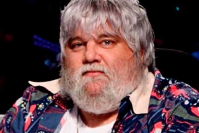 Aos 56 anos, morre ex jurado do programa ‘Ídolos’ do SBT