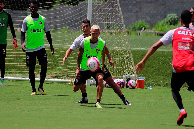 Vitória recebe o Bahia de Feira por final e vantagem