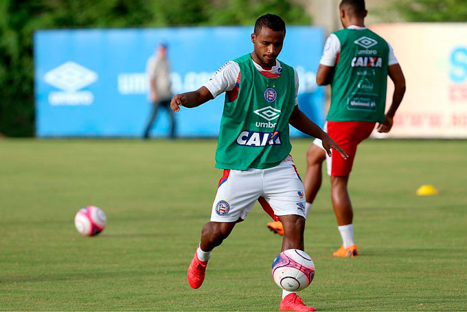 Com três novidades, Bahia divulga relacionados para a semifinal