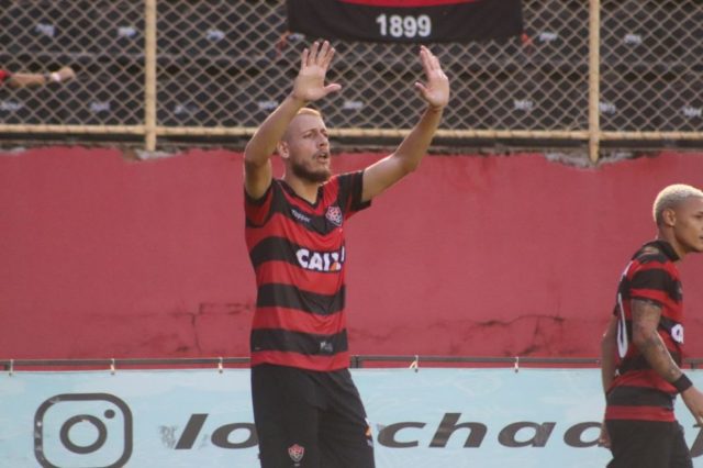 Vitória bate o Bahia de Feira chega à final do Baianão