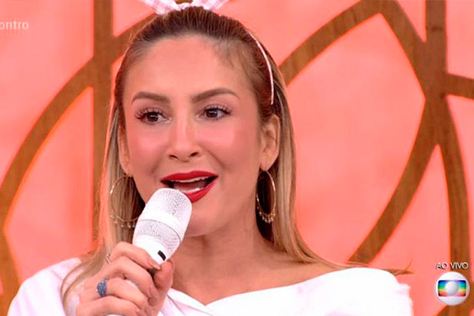 Claudia Leitte fala da 'origem da mulher' e repercute na internet