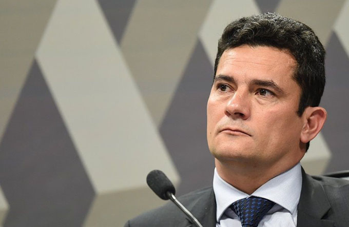 Moro não considera erro ter divulgado áudios de Lula