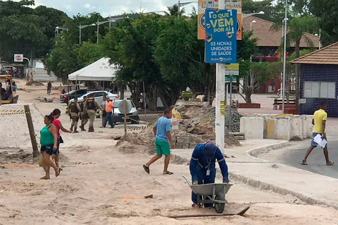 CDL cobra agilidade da Embasa para conclusão de obras na Praça ACM 