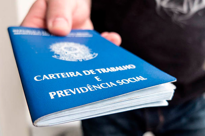 Desemprego sobe a 12,6% e atinge 13 milhões de pessoas