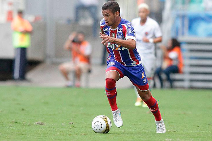 'Quero ficar cinco, dez anos aqui no Bahia', diz Marco Antônio