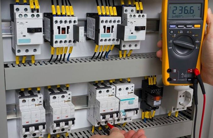 Vagas abertas para curso gratuito de eletricista predial e industrial